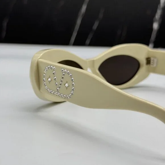NEW VALENTINO VLS-178E IVORY WITH CRYSTAL SILVER OVAL SUNGLASSES VALENTINO NEW VALENTINO SUNGLASSES VLS-178E IVORY/BLUE | Mercari main image 4